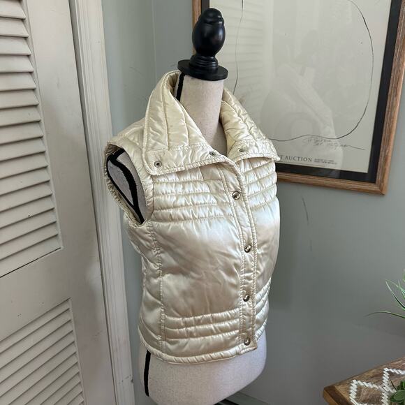 Vintage 80s BECONTA Womens Puffer Vest Cream Satin Outdoor Retro Snap Close | 10 - Picture 8 of 13